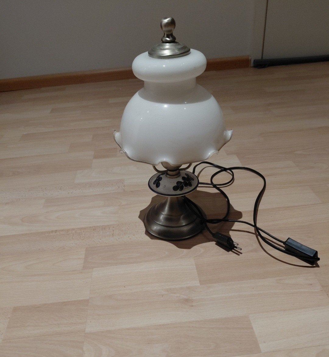 Lampje 40 op 20, zeer goede staat
Afhalen in Lanaken, België, Ophalen