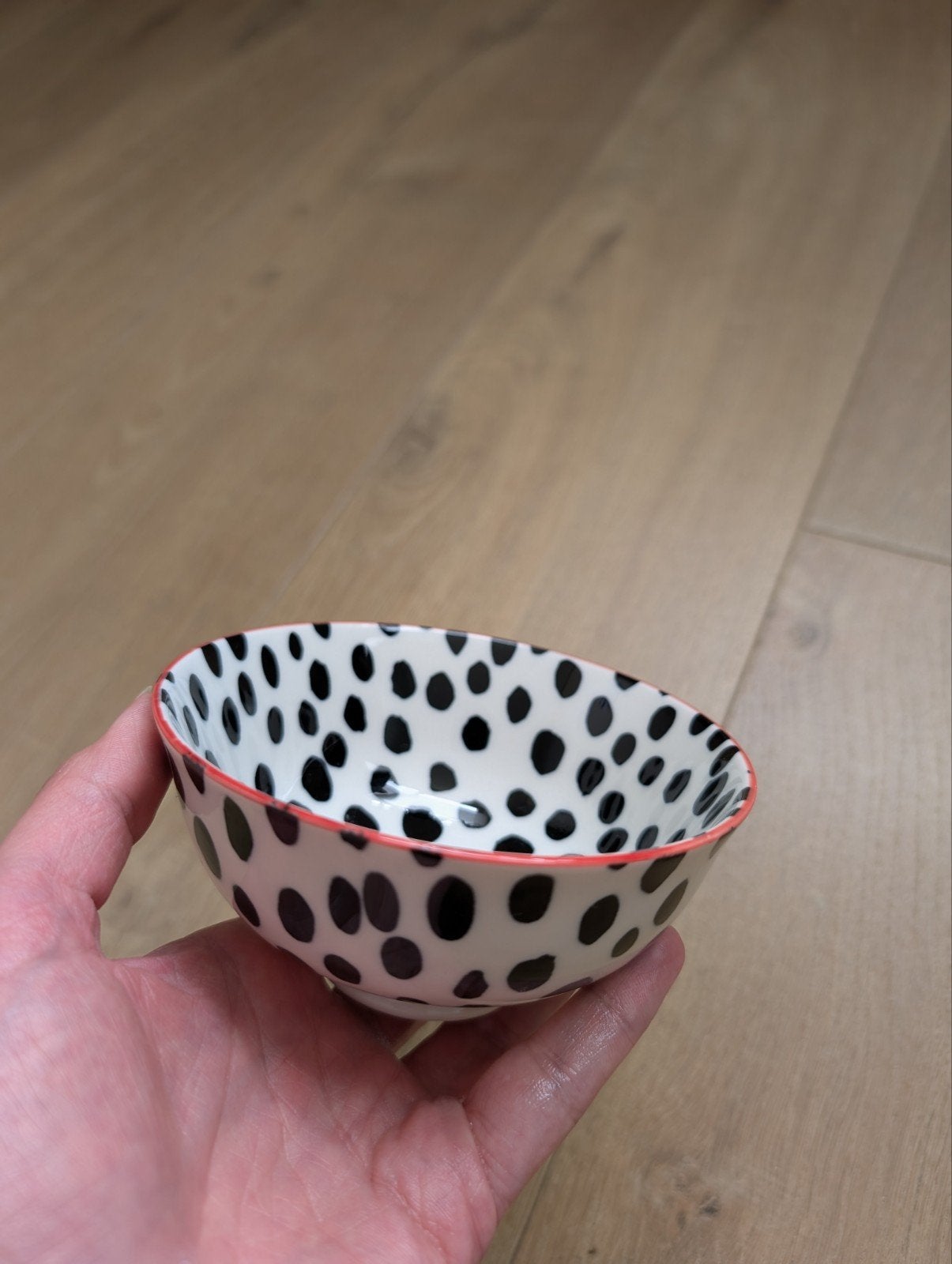 Porseleinen schaaltje met vlekken, Ophalen of Verzenden, Overige stijlen, Aardewerk, Schaal of Schalen