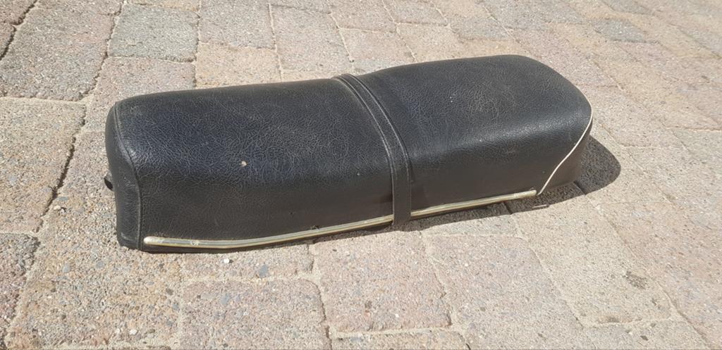 Buddyseat zadel Zundapp 517, Fietsen en Brommers, Brommeronderdelen | Zundapp, Ophalen of Verzenden, Gebruikt, Zadel