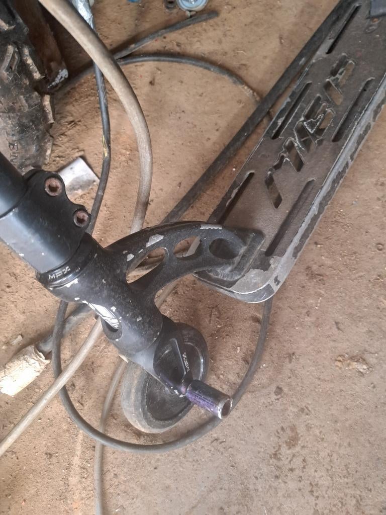 MGP Madd Gear Stunt Step, Fietsen en Brommers, Steps, Ophalen