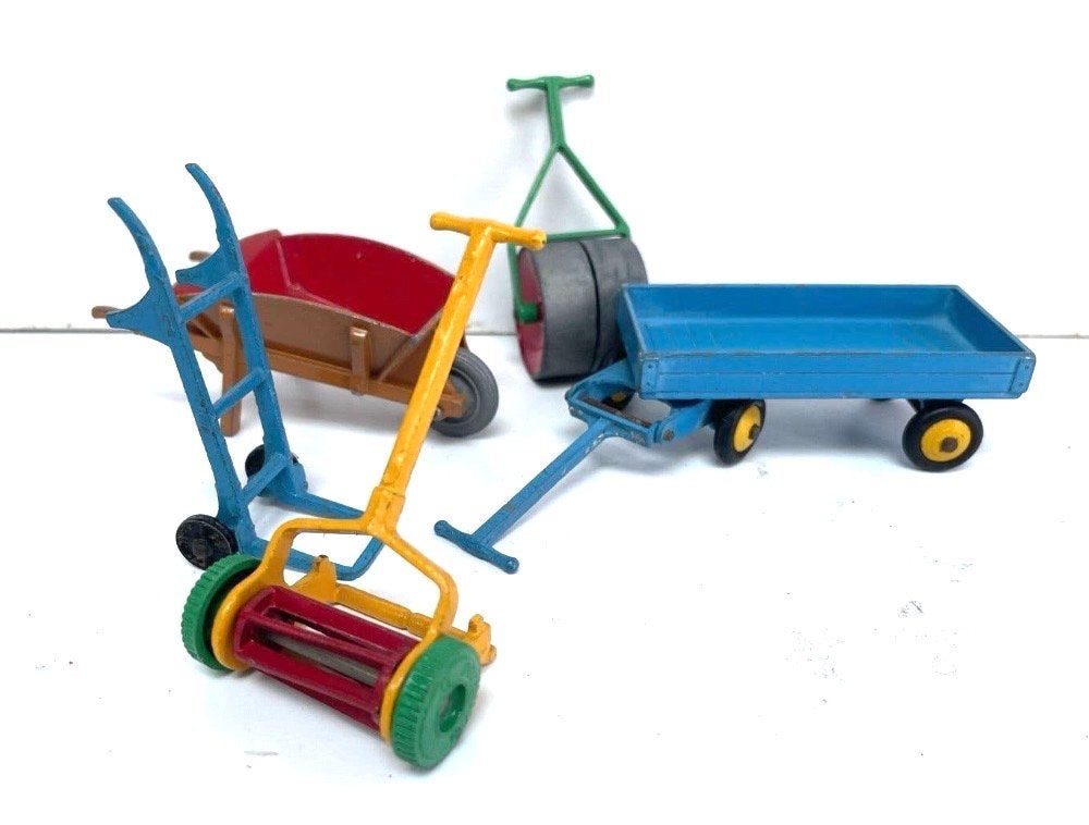 Dinky Toys Tuinaccessoires Set - Kruiwagen, Roller, Kar, Ophalen of Verzenden