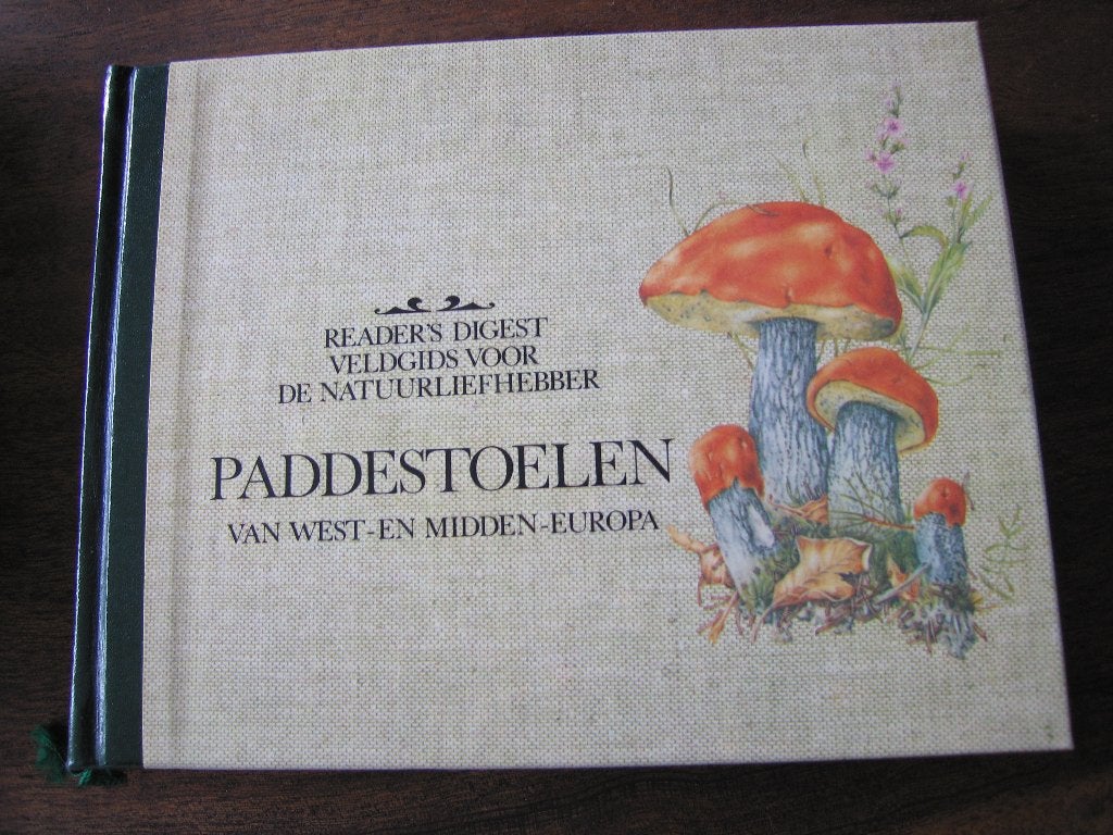 Paddestoelen van west- en midden- europa Veldgids, Ophalen of Verzenden, Zo goed als nieuw, Bloemen, Planten en Bomen