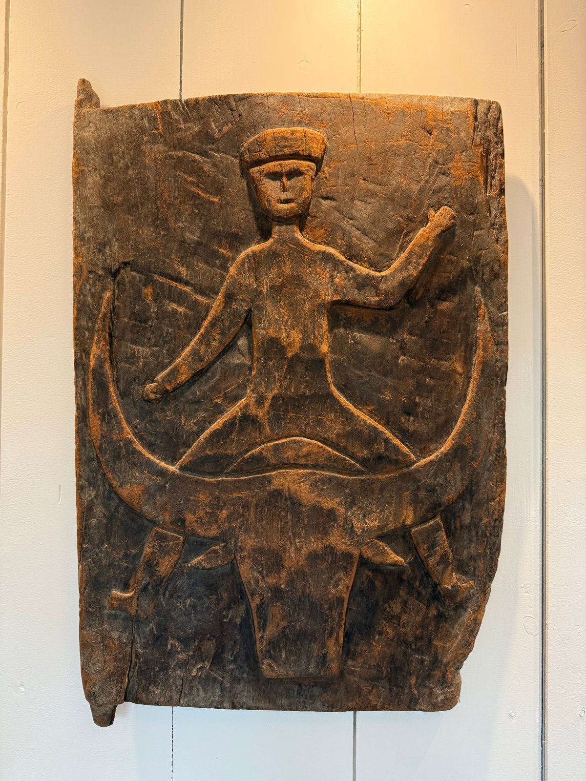 Traditioneel Indonesisch Houten Gevelpaneel - Karbouw, Antiek en Kunst, Houtsnijwerk, Handgemaakt, Scène, Hout