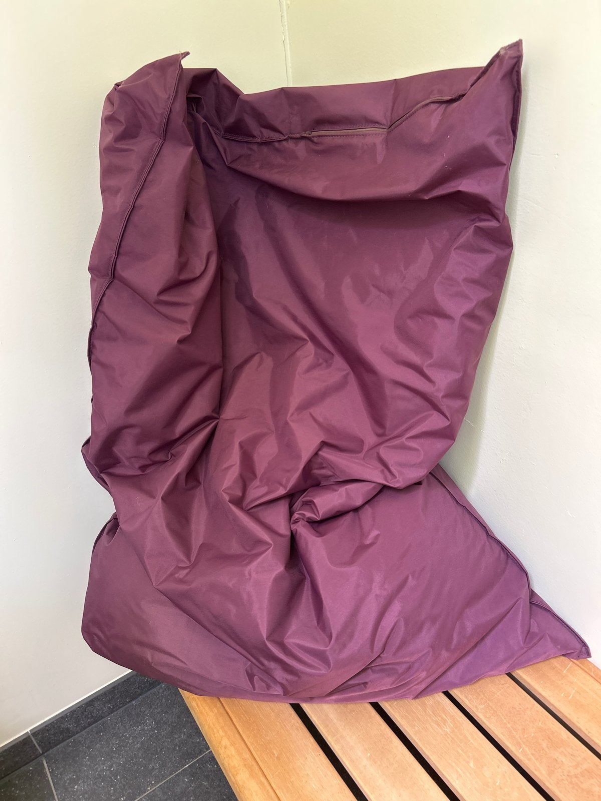Comfortabele paarse zitzak, Huis en Inrichting, Zitzakken, Gebruikt, Zitzak, Paars, Ophalen