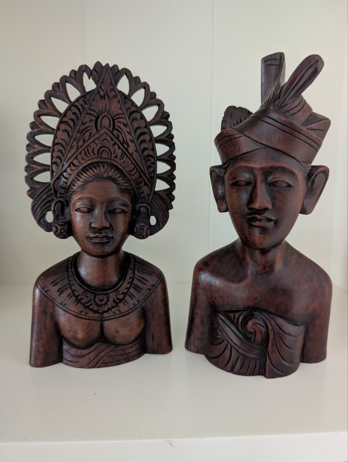 Handgesnede bustes Balinese houten echtpaar., Ophalen