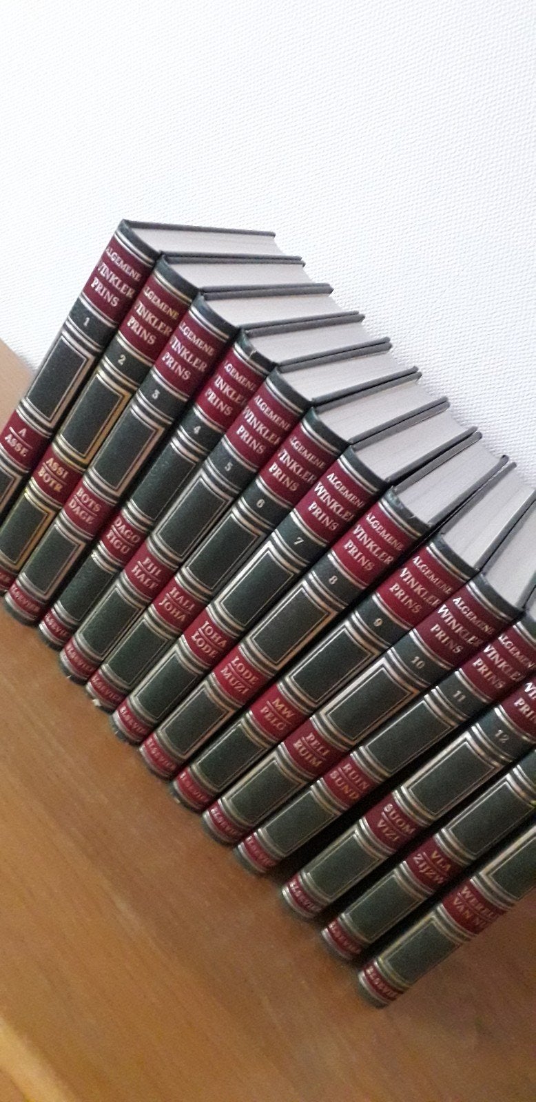 Winkler Prins Encyclopedie Elsevier - 14 delen, prima staat, Boeken, Encyclopedieën, Complete serie, Ophalen of Verzenden, Zo goed als nieuw