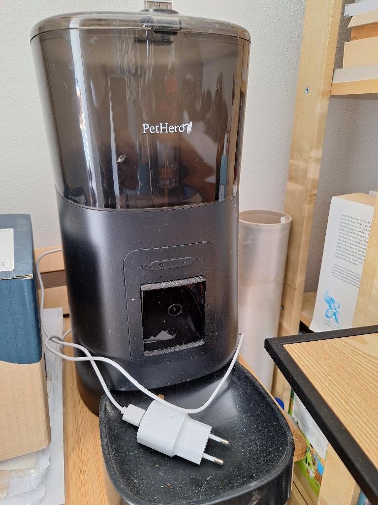 Automatische voerbak kat, Ophalen, Zo goed als nieuw