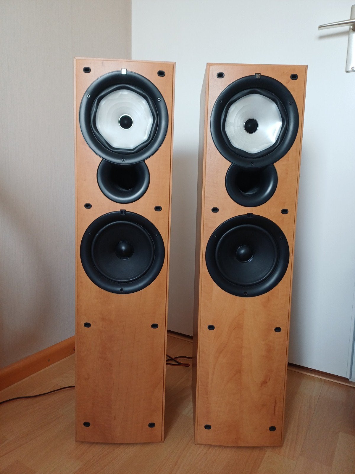 KEF Q55 Vloerstaande Luidsprekers - Uitstekende Staat, Audio, Tv en Foto, Ophalen, Vloerstaande luidspreker, Basreflex, Zo goed als nieuw