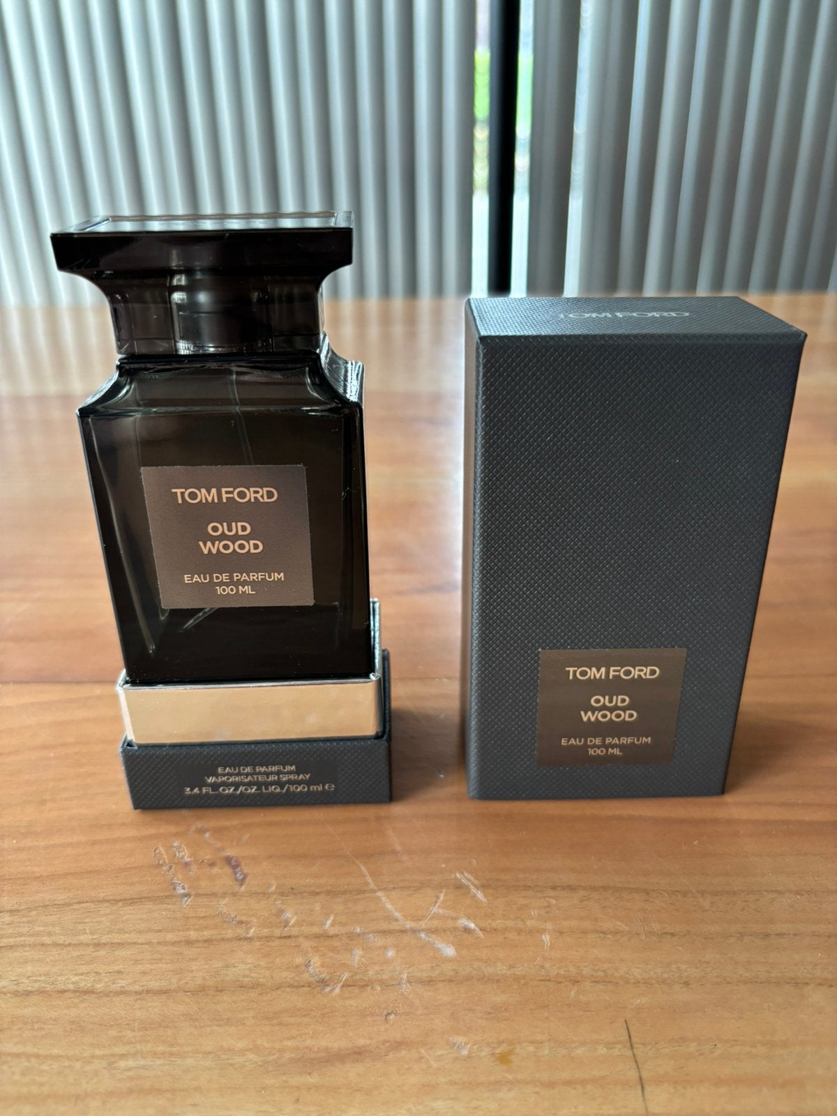 Tom Ford Oud Wood leeg parfumflesje, Verzenden, Gebruikt