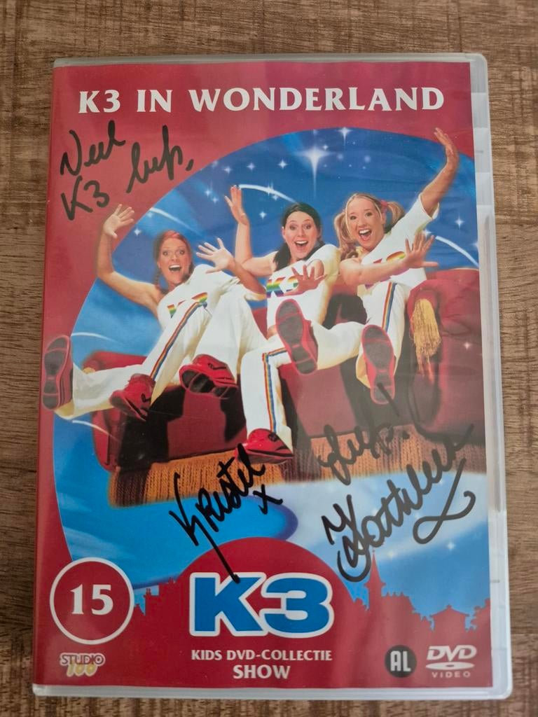 Gesigneerde dvd "Alice in Wonderland" van K3 originals, Ophalen of Verzenden, Zo goed als nieuw