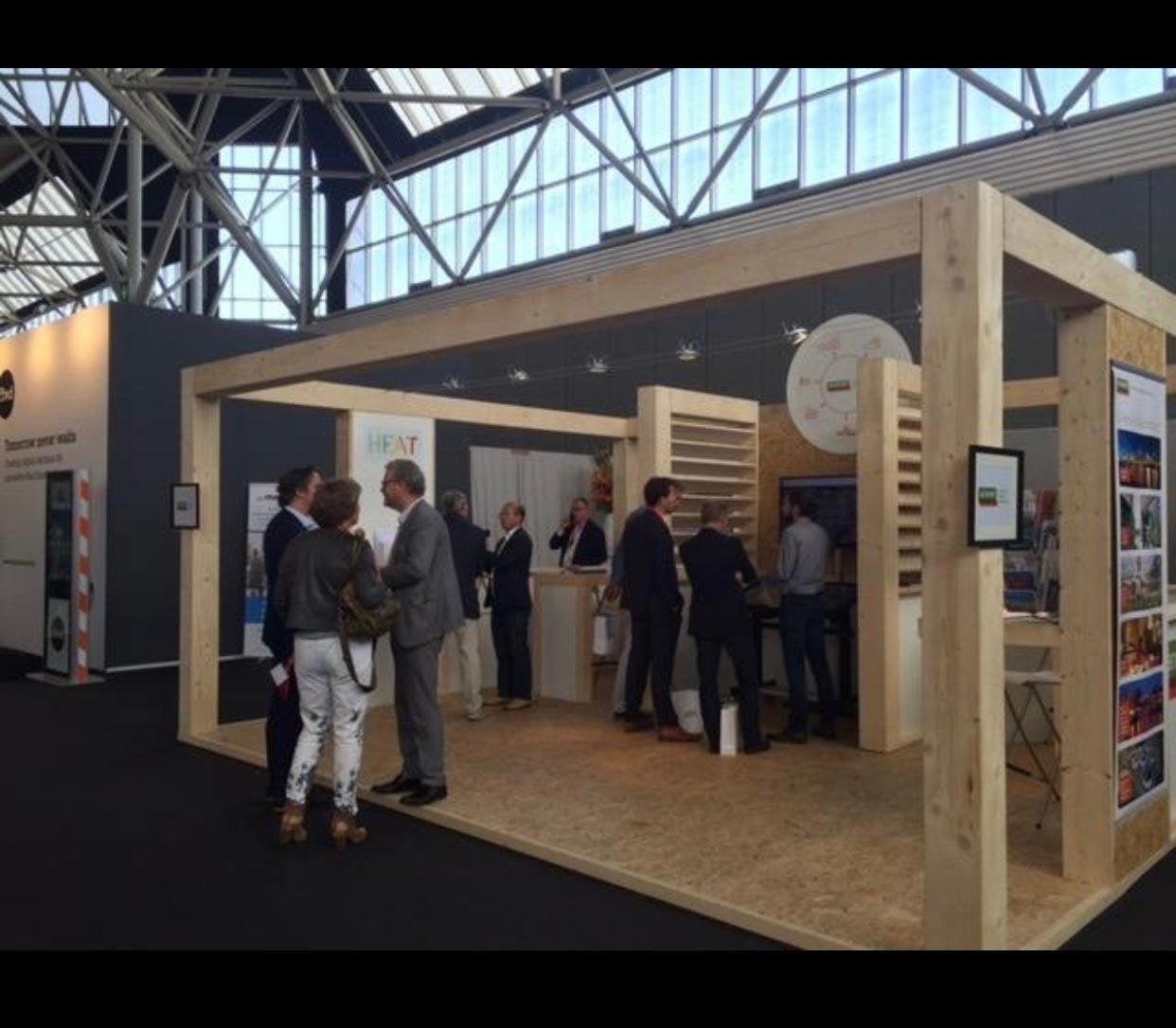 Complete Beursstand Eco Wood 6x3m met Houten Vloer, Zakelijke goederen, Kantoor en Winkelinrichting | Winkel en Inventaris, Ophalen
