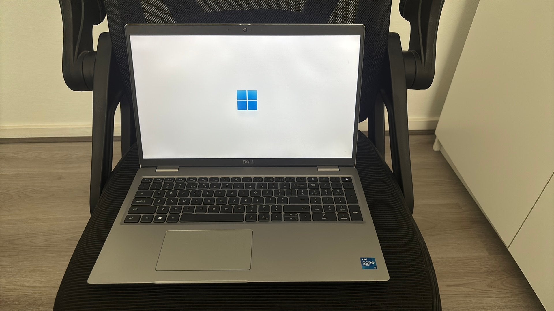 Dell Latitude 5520 | i7 | 16GB RAM | 256GB SSD | Win 11 Pro, Ophalen, 256 GB, 2 tot 3 Ghz, Qwerty