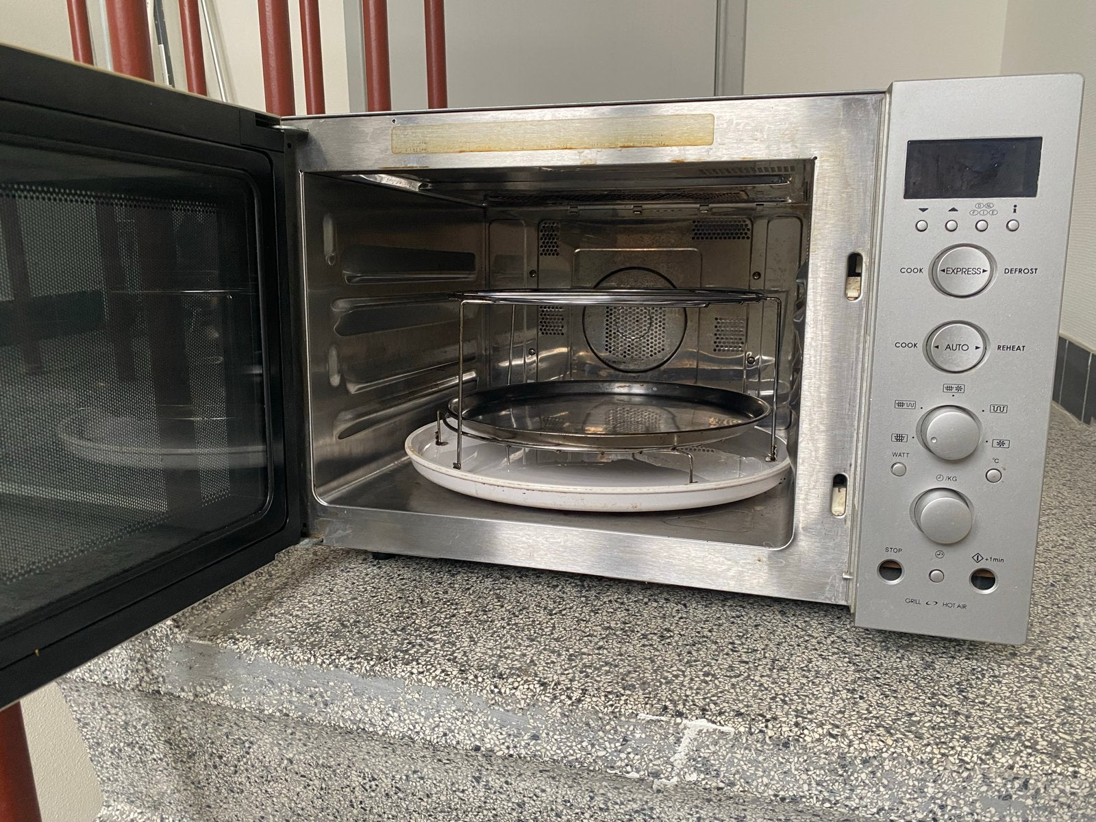 Sharp R931INW Combimagnetron - Grill, Hete Lucht, Oven, Witgoed en Apparatuur, Ophalen, Combimagnetron, Gebruikt, Grill