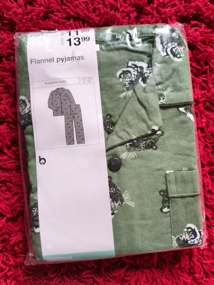 Nieuw in verpakking flanellen panter pyjama jongens, Nieuw, Ophalen of Verzenden, Jongen, Nacht- of Onderkleding