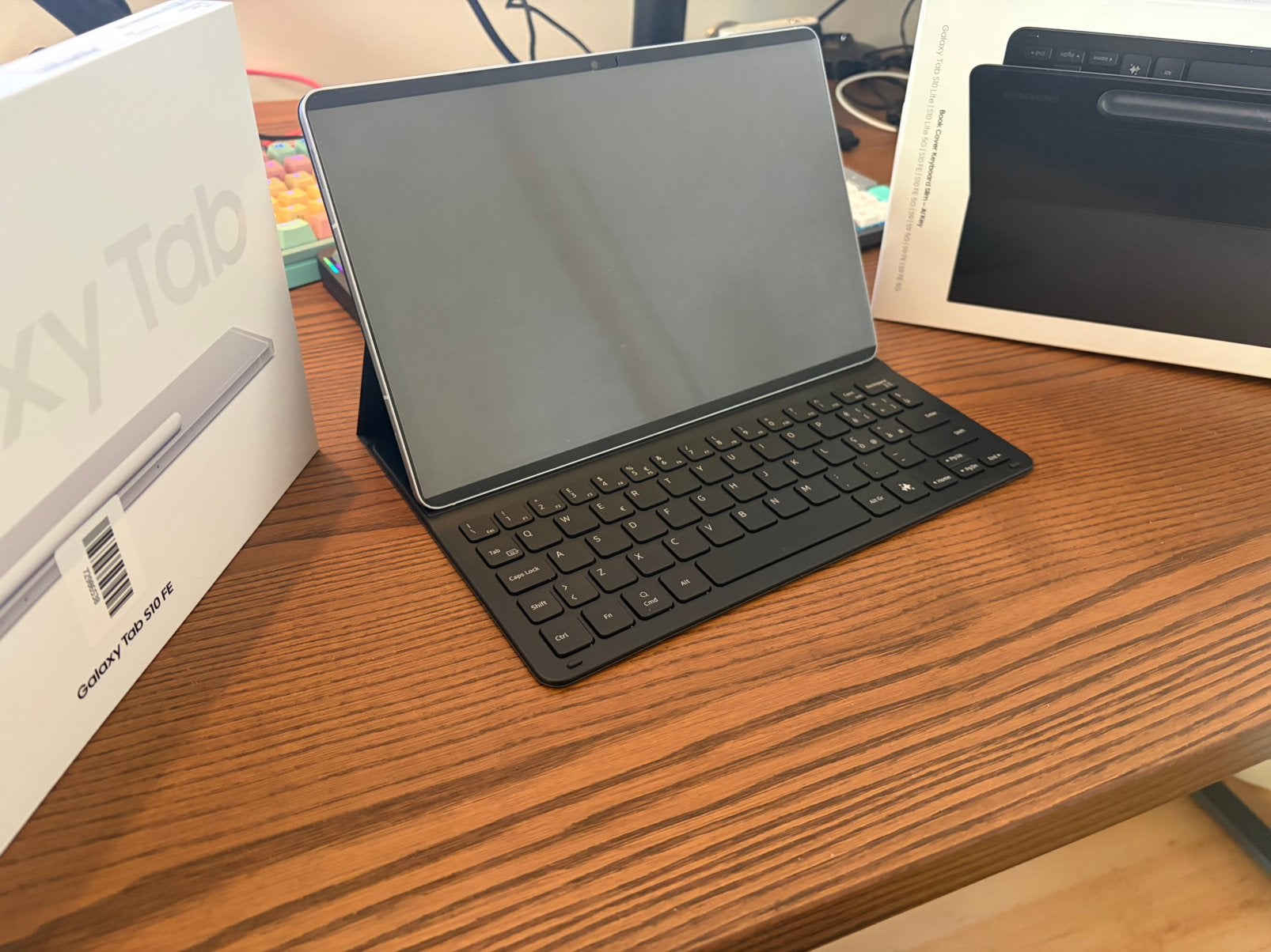 Samsung Galaxy Tab s10 FE - 128GB - Met toetsenbord cover, Computers en Software, Uitbreidbaar geheugen, Ophalen of Verzenden