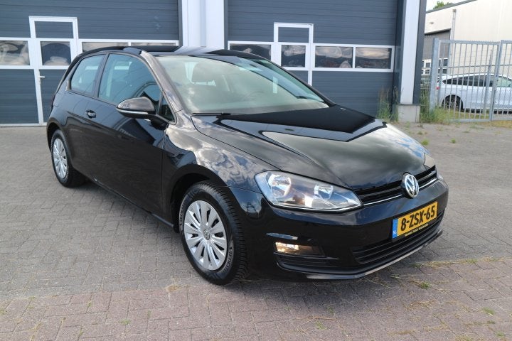 Volkswagen Golf 1.2 TSI Trend Edition (bj 2015), Voorwielaandrijving, Euro 5, Gebruikt, Zwart
