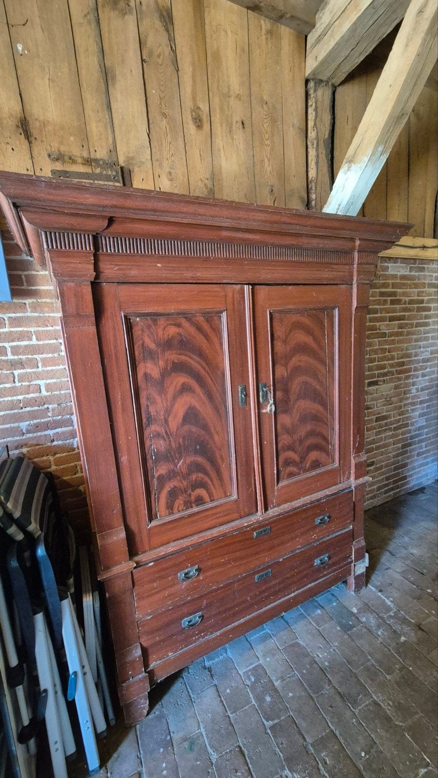 Antieke houten kast met lades en opbergruimte, Ophalen