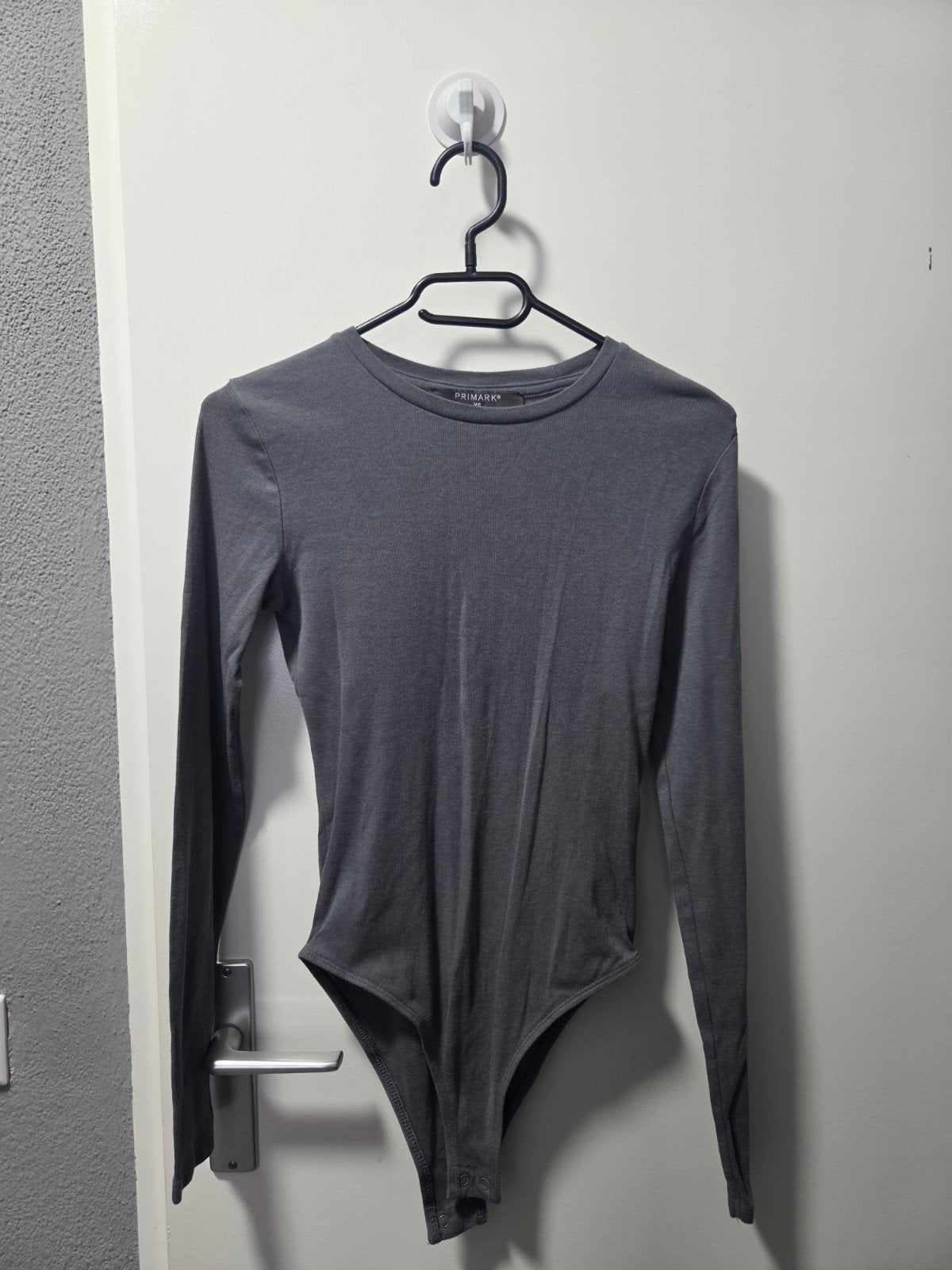 Grijze body, Kleding | Dames, Primark, Ophalen of Verzenden, Zo goed als nieuw, Lange mouw