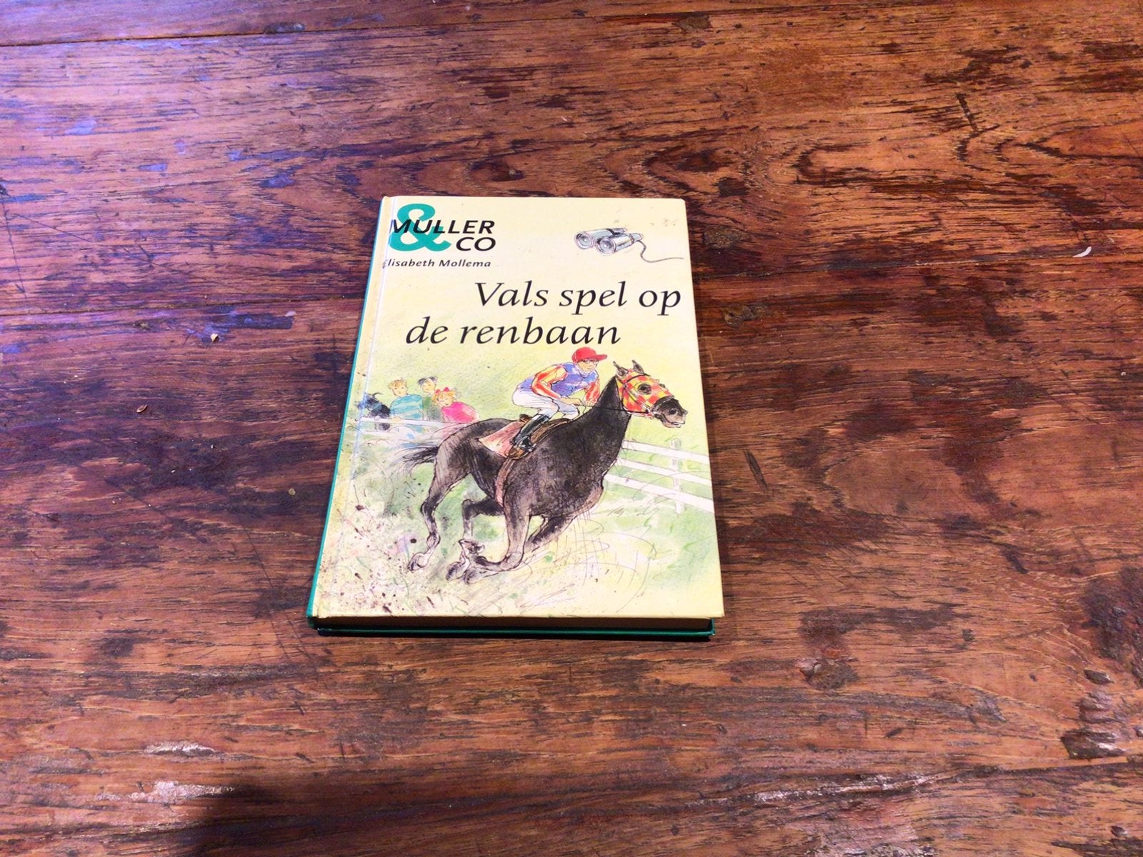 Elisabeth Mollema - Vals spel op de renbaan, Fictie algemeen, Elisabeth Mollema, Ophalen of Verzenden, Zo goed als nieuw