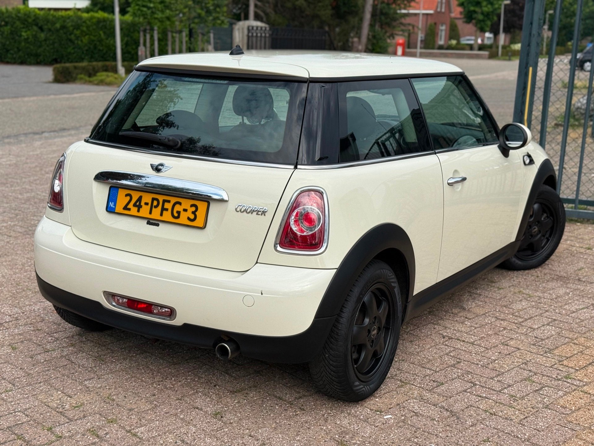 Mini 3-Deurs 1.6 Cooper Business Line CRUISE CTRL AIRCO APK, Auto's, Mini, Voorwielaandrijving, Euro 5, 4 cilinders, 4 stoelen
