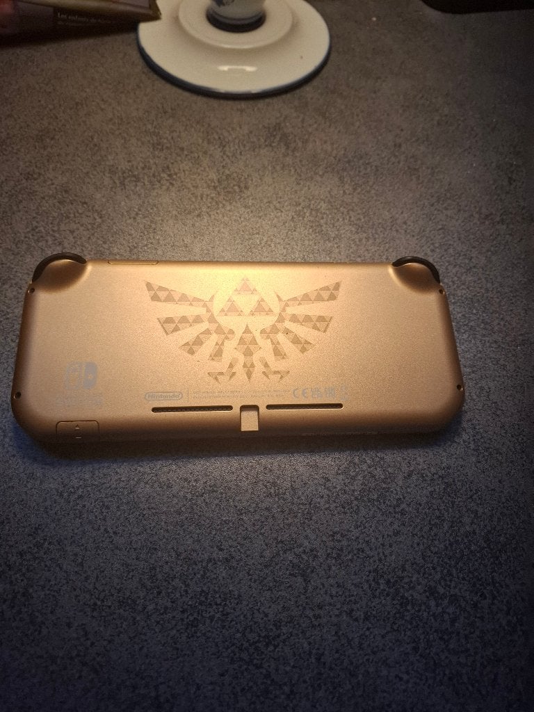 Nintendo switch lite hyrule edition OLED +game, hoes, sd, Ophalen, Overige kleuren, Zo goed als nieuw, Met beschermhoes of tas