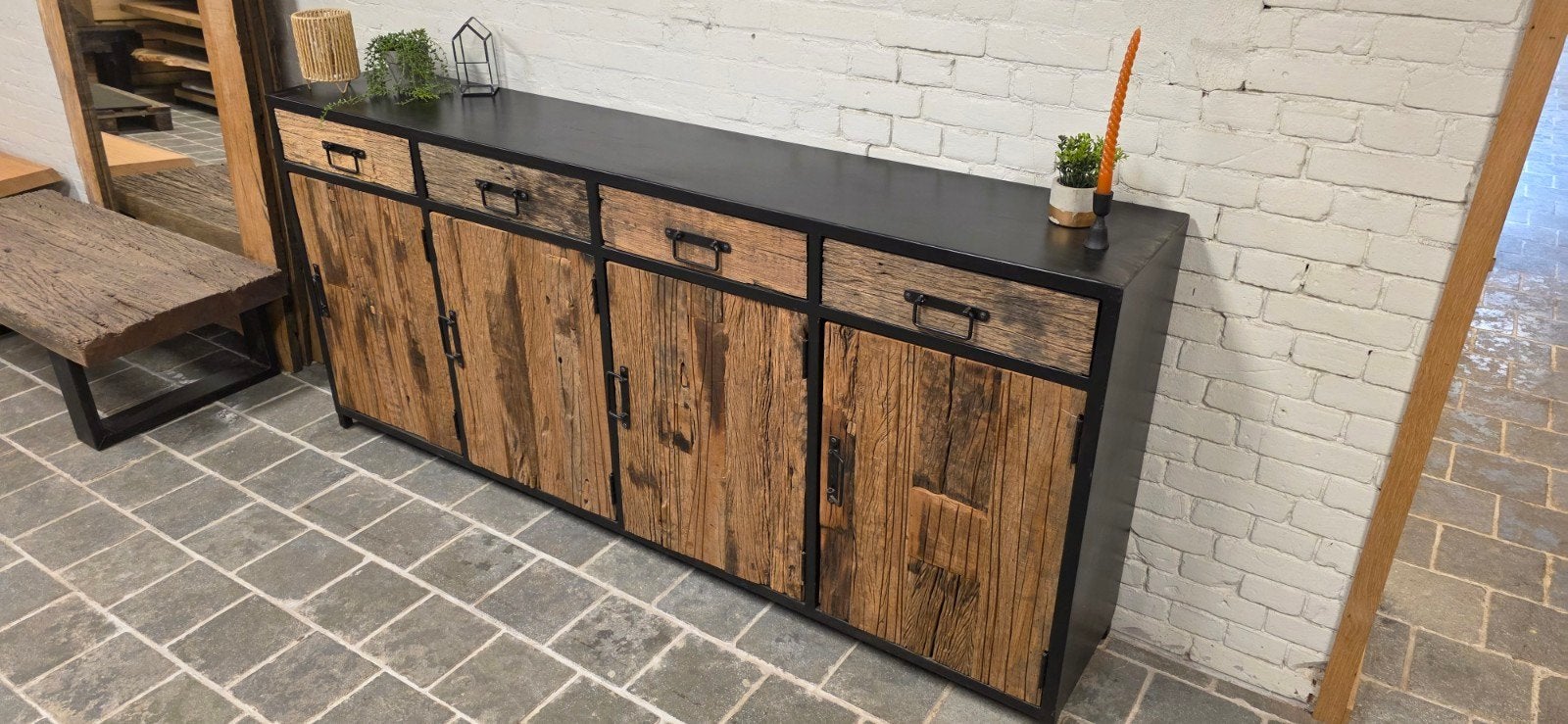 Stoer Dressoir van doorleefd hout met staal | 200 x 90 x 35, Overige houtsoorten, Gebruikt, Industrieel, Landelijk, Info@woodfarm.nl