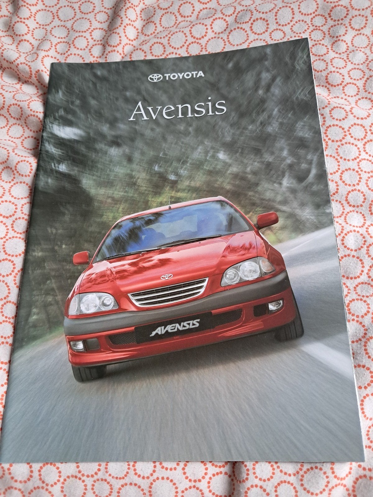 Toyota Avensis 99 folder netjes gelezen, Ophalen of Verzenden, Gelezen, Toyota