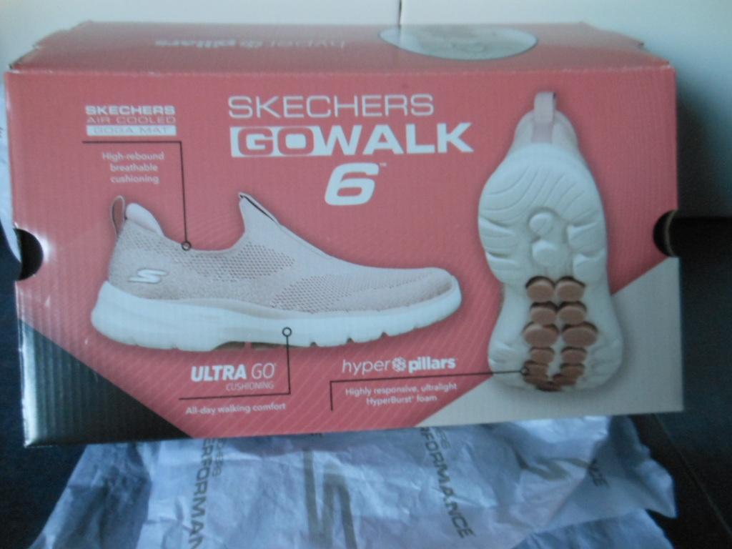 Skechers GO WALK 6 Dames Sneakers - Nieuw in doos, Overige typen, Nieuw, Overige sporten, Ophalen