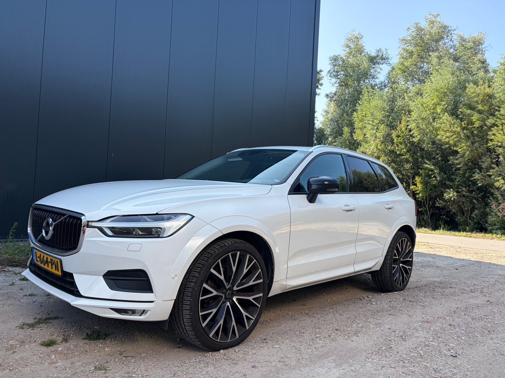 Volvo XC60 T6 310pk Geartronic AWD 2018 Wit, Zwart, 4 cilinders, 1969 cc, Leder en Stof