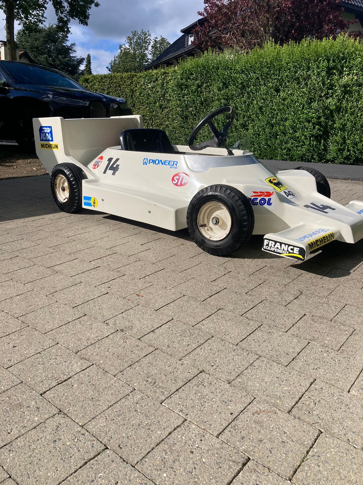 Trapauto met motor, Ophalen