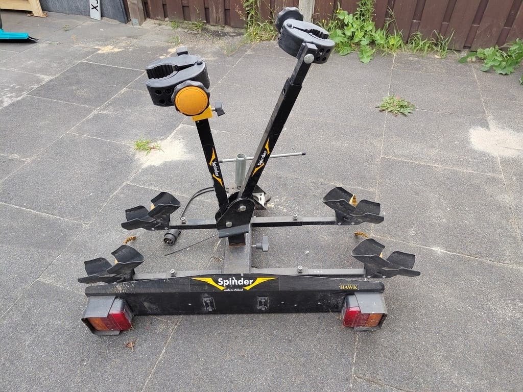 MOET NU WEG:  Spinder Hawk Trekhaakdrager, Ophalen, 2 fietsen, Gebruikt, Trekhaakdrager