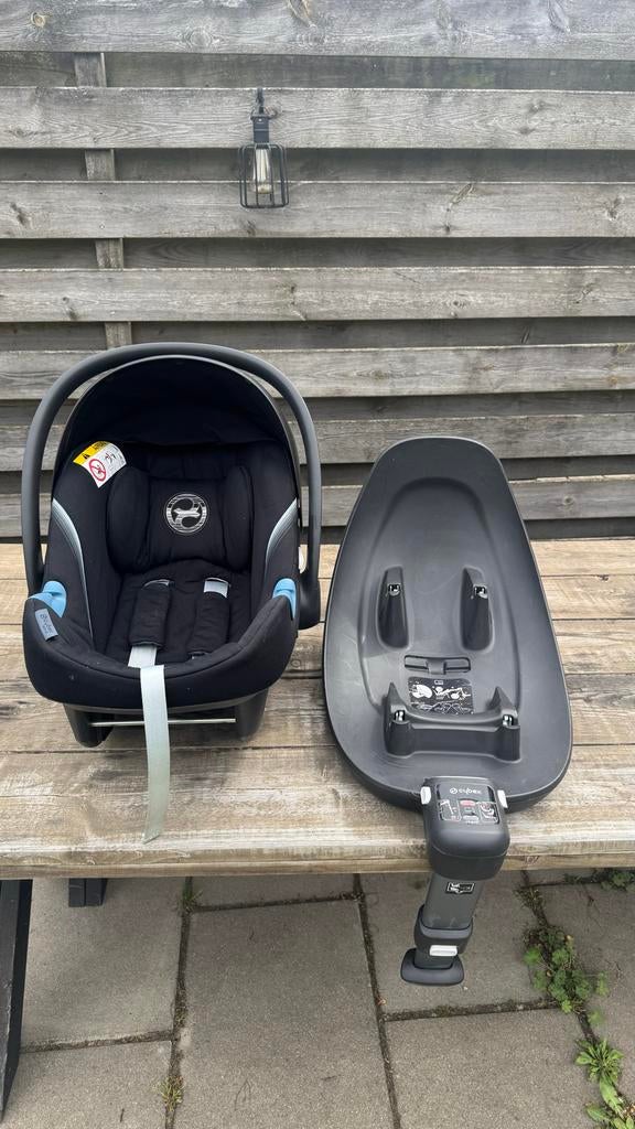 Cybex Aton M i-Size autostoel met Isofix base, Kinderen en Baby's, Autostoeltjes, Gebruikt, Verstelbare rugleuning, Isofix, 0 t/m 13 kg