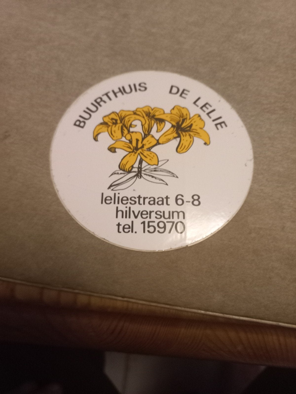 Buurthuis de lelie Hilversum, Ophalen of Verzenden, Zo goed als nieuw