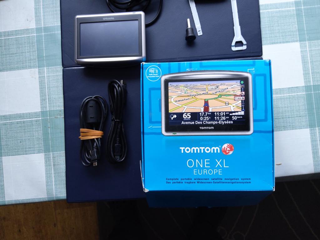 TomTom ONE XL Europe Navigatiesysteem, Auto diversen, Ophalen of Verzenden, Gebruikt