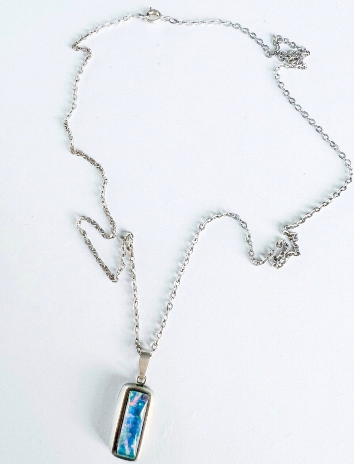 Zilveren ketting en hanger bezet met opaal, Sieraden, Tassen en Uiterlijk, Gebruikt, Verzenden, Met edelsteen, Zilver