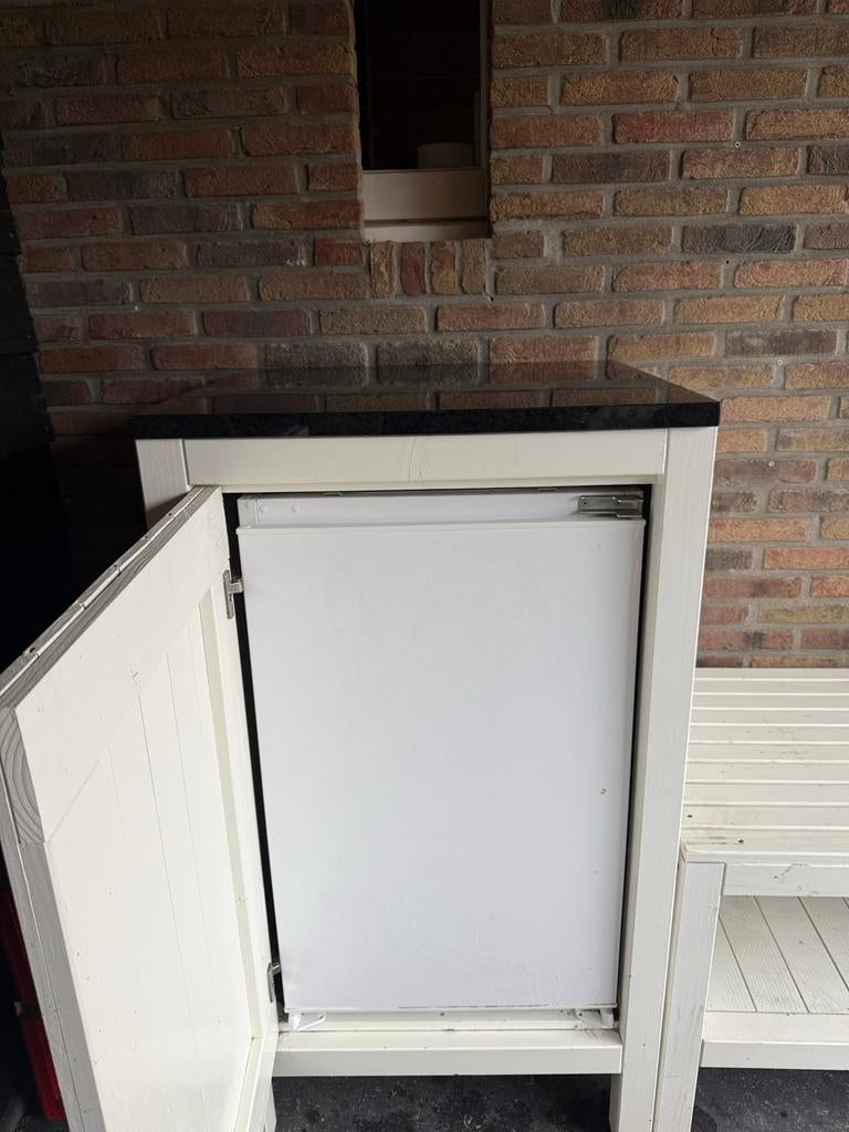 Koelkast buiten met meubel en natuursteen afdekplaat, 75 tot 100 liter, 45 tot 60 cm, Ophalen, 85 tot 120 cm