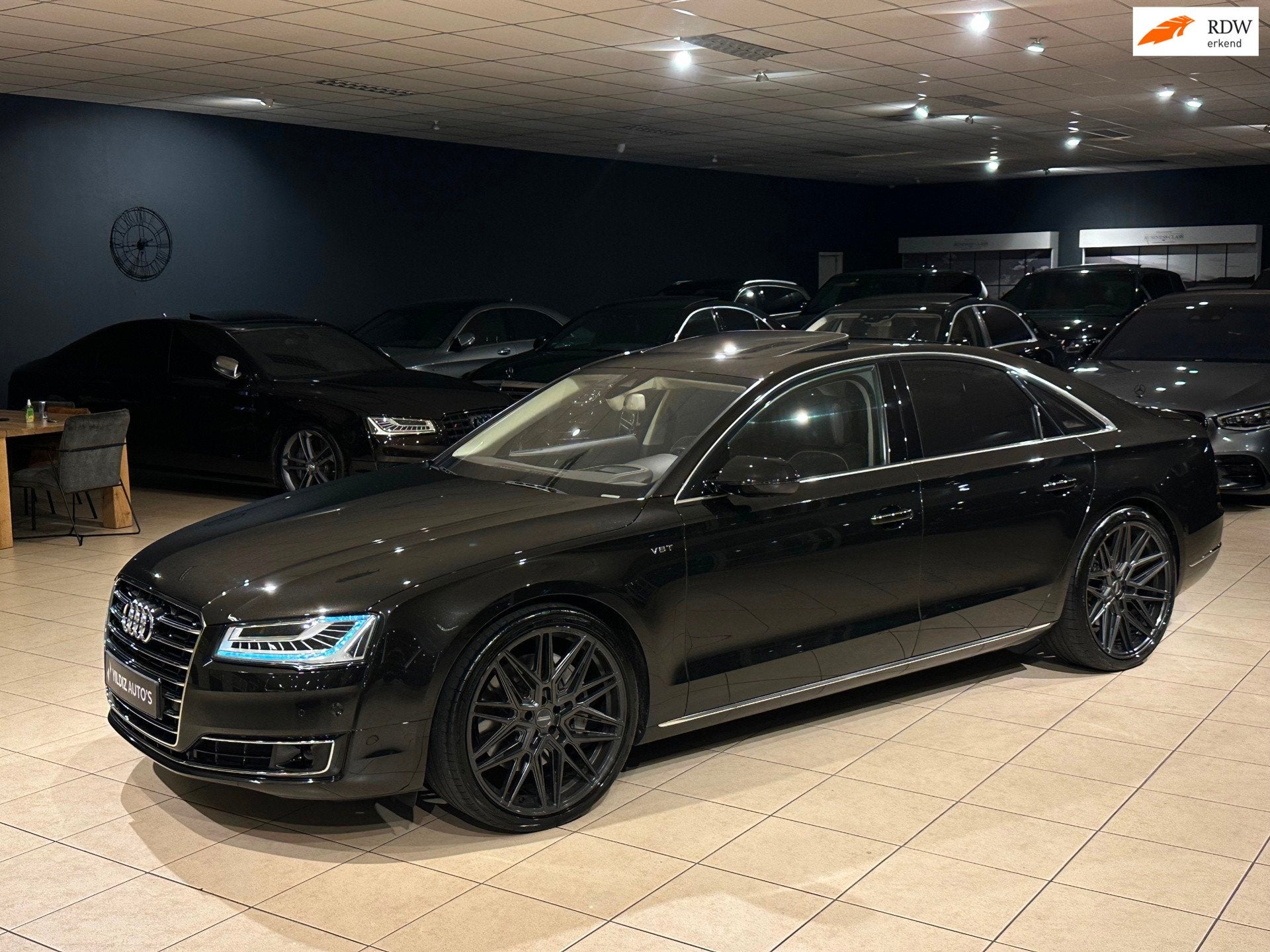Audi A8 4.2 TDI Quattro DESIGN-SELECTION/ACC/HUD/BTW, Auto's, Automaat, Gebruikt, Diesel, Vierwielaandrijving
