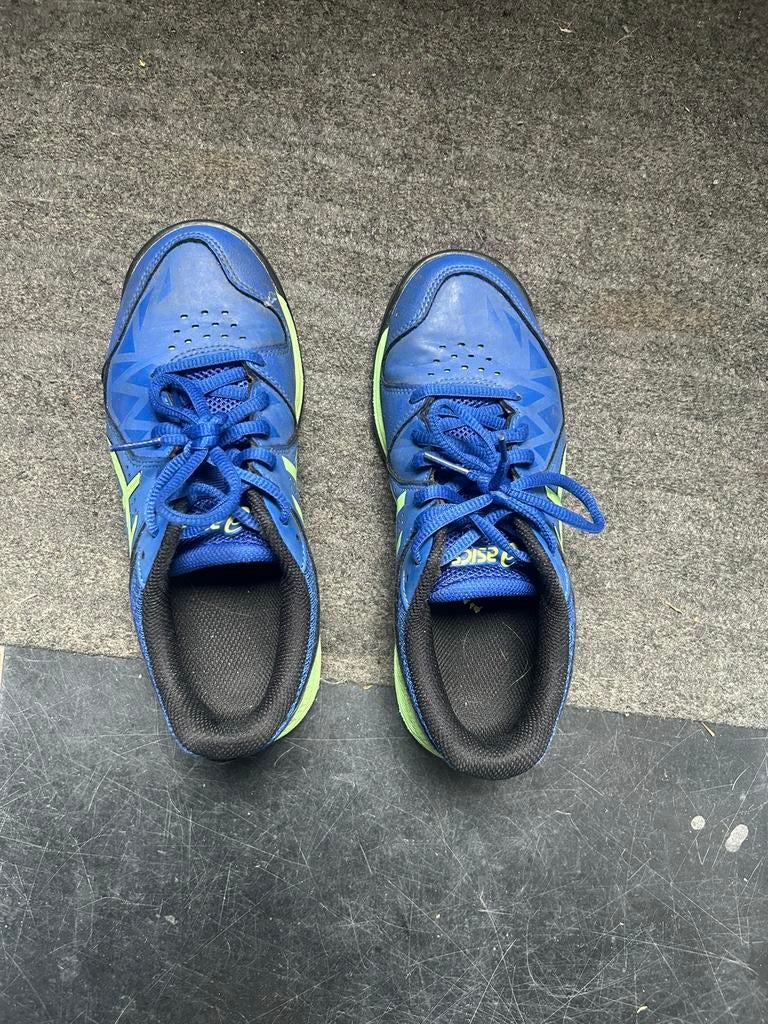 Hockeyschoen maat 35, Sport en Fitness, Hockey, Ophalen, Gebruikt, Schoenen