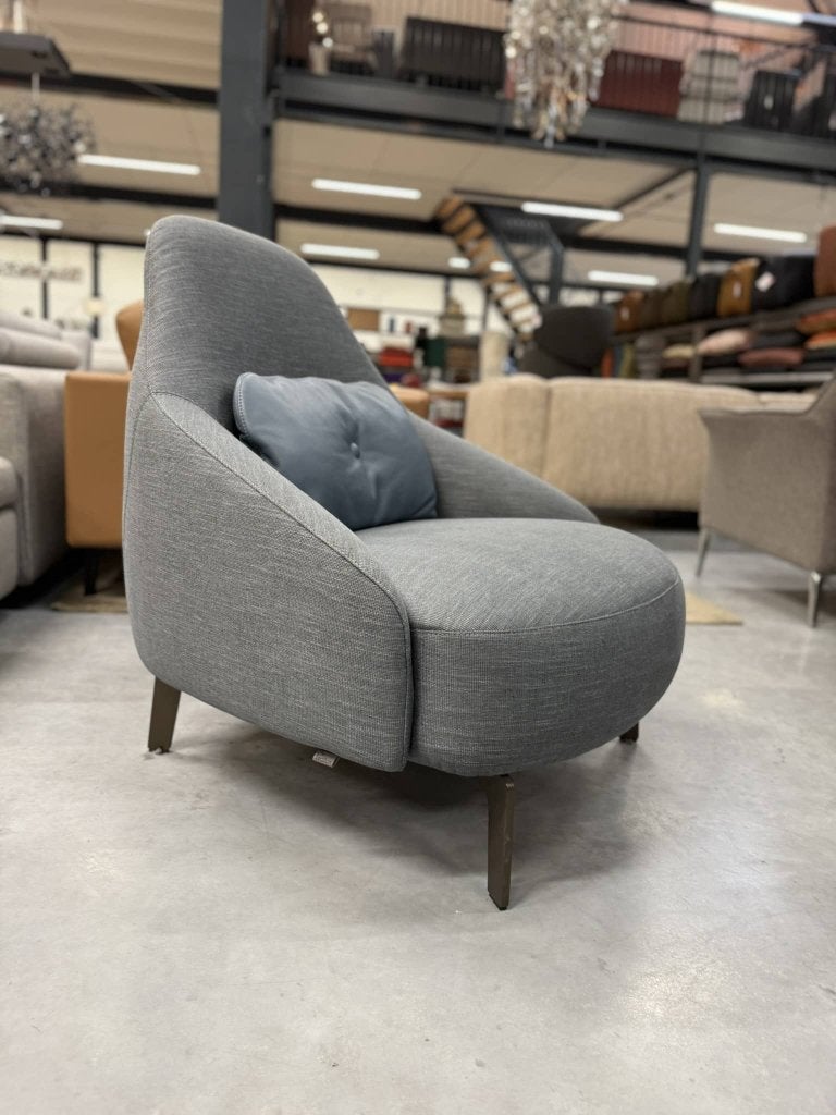 Nieuw Leolux Jill Fauteuil fay stof Design stoel, Leolux, Info@leolux.nl, Nieuw, 75 tot 100 cm