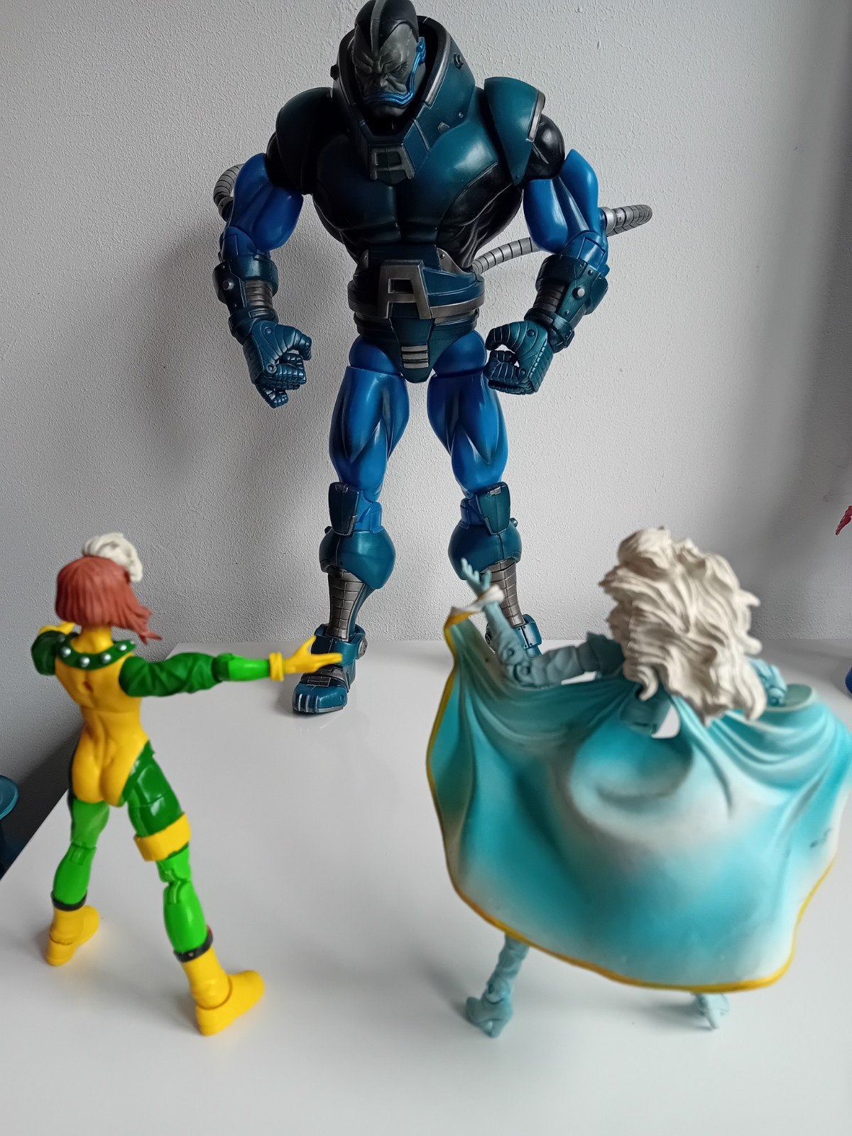 Toybiz Marvel legends  X-men Storm uit 2005 en Rogue, Ophalen of Verzenden