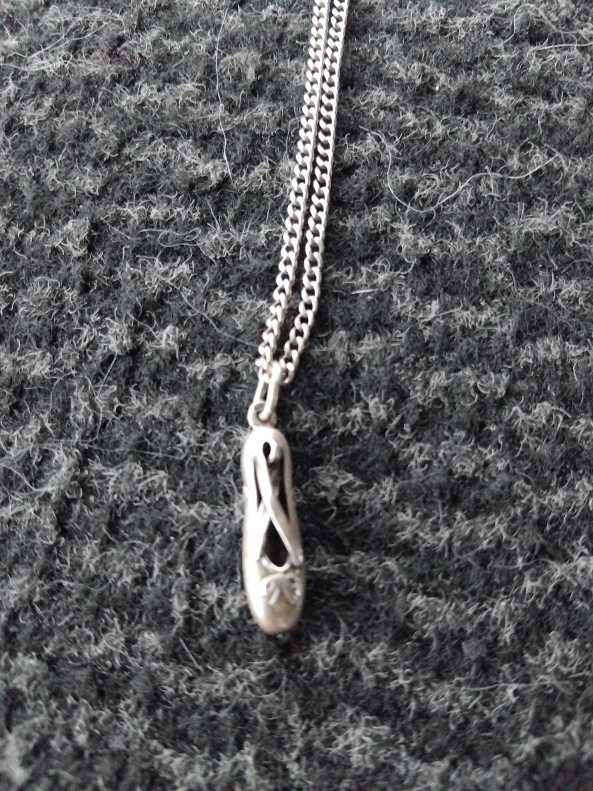 bedeltje baletschoentje zilver, Ophalen of Verzenden, Zilver, Overige merken