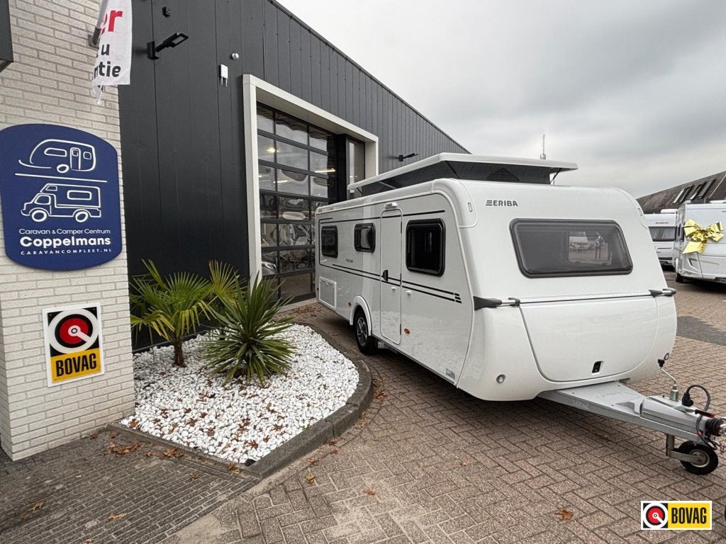 Eriba Feeling 442 DEMO 2026, mover, 1500kg, nieuwstaat, Caravans en Kamperen, Standaardzit, Serviceluik, Bedrijf, Tot en met 3