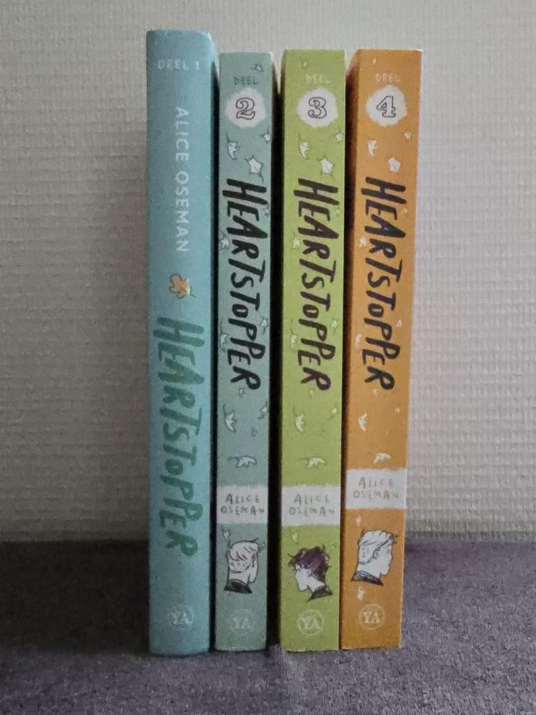 Heartstopper Boeken Set - Alice Oseman, Ophalen of Verzenden, Zo goed als nieuw, Alice Oseman