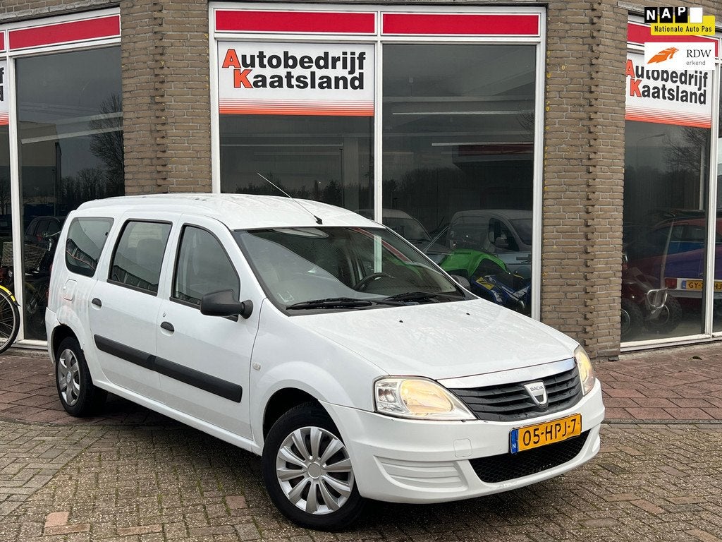 Dacia Logan MCV 1.6 Ambiance 7P - Airco -, Auto's, Dacia, Stof, Gebruikt, Zwart, 4 cilinders