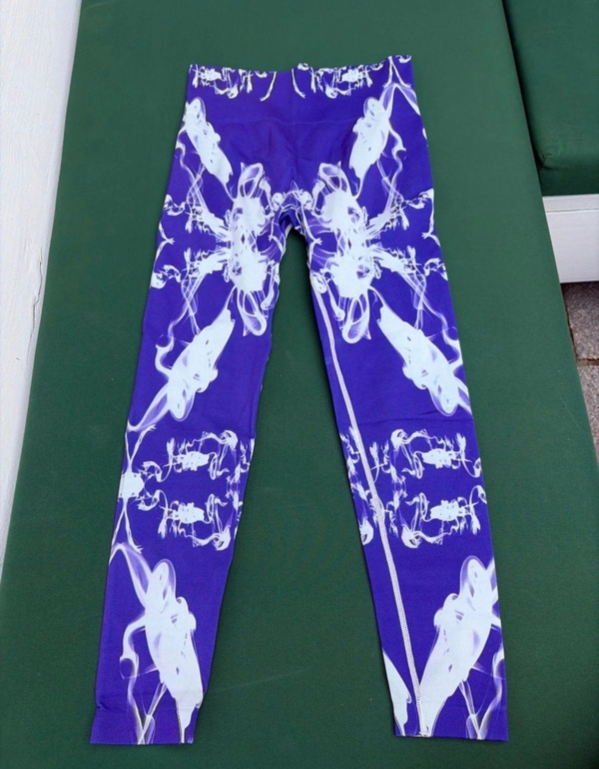 Paars witte scrunch sport legging - 80 cm lang, Ophalen of Verzenden, Zo goed als nieuw, Paars