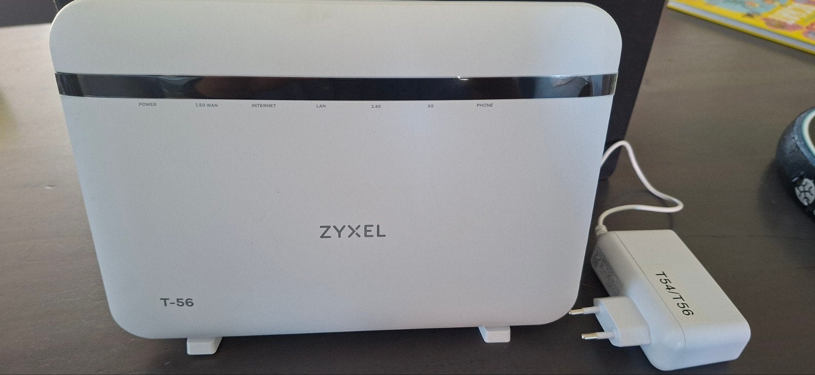 Zyxel T-56 router 2.5 Gigabyte wan en 5 ghz, Ophalen, Gebruikt, Router met modem, Zyxel