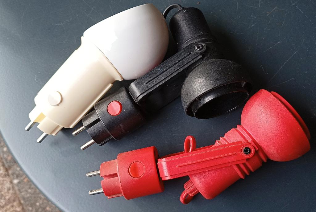 stekkerlampen /rood /zwart/wit  (met schakelaar ) werkend, Ophalen of Verzenden, Gebruikt, Overige materialen