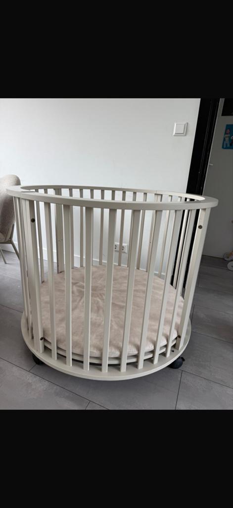 Europe baby box beige inclusief boxkleed & hoes Kidsmill, Ophalen, Zo goed als nieuw, Rond, Boxkleed