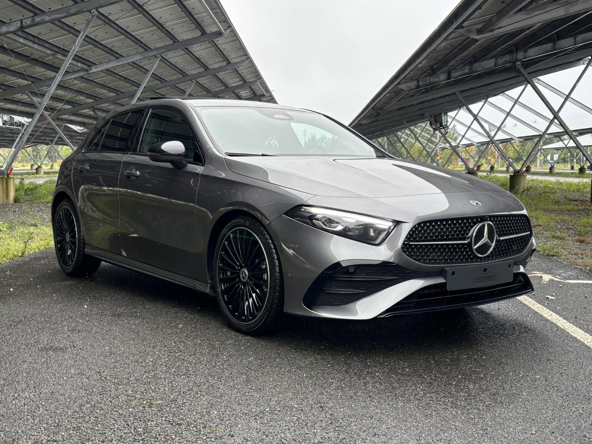 Mercedes-Benz A-klasse 180 Business Solution AMG | Night | P, Auto's, Dealer onderhouden, 136 pk, Gebruikt, 4 cilinders