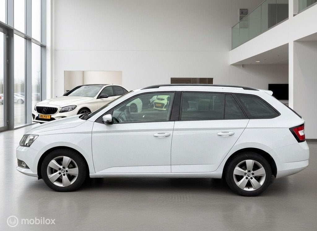 Skoda Fabia Combi 1.2 TSI First Edition Style Airco|Navi|Tre, Gebruikt, Euro 6, 4 cilinders, Wit